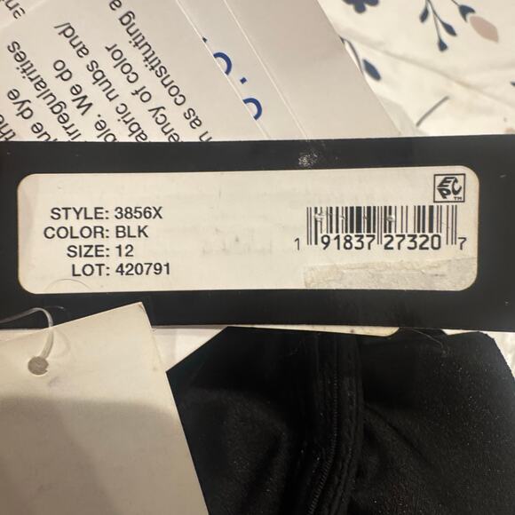 XSCAPE Women's Ruffled Off-the-Shoulder Short Sleeve Crepe Sheath Gown 12 NWT - Picture 9 of 14